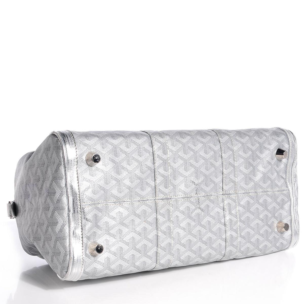 Goyard Croisière 35 in Gris - base detail