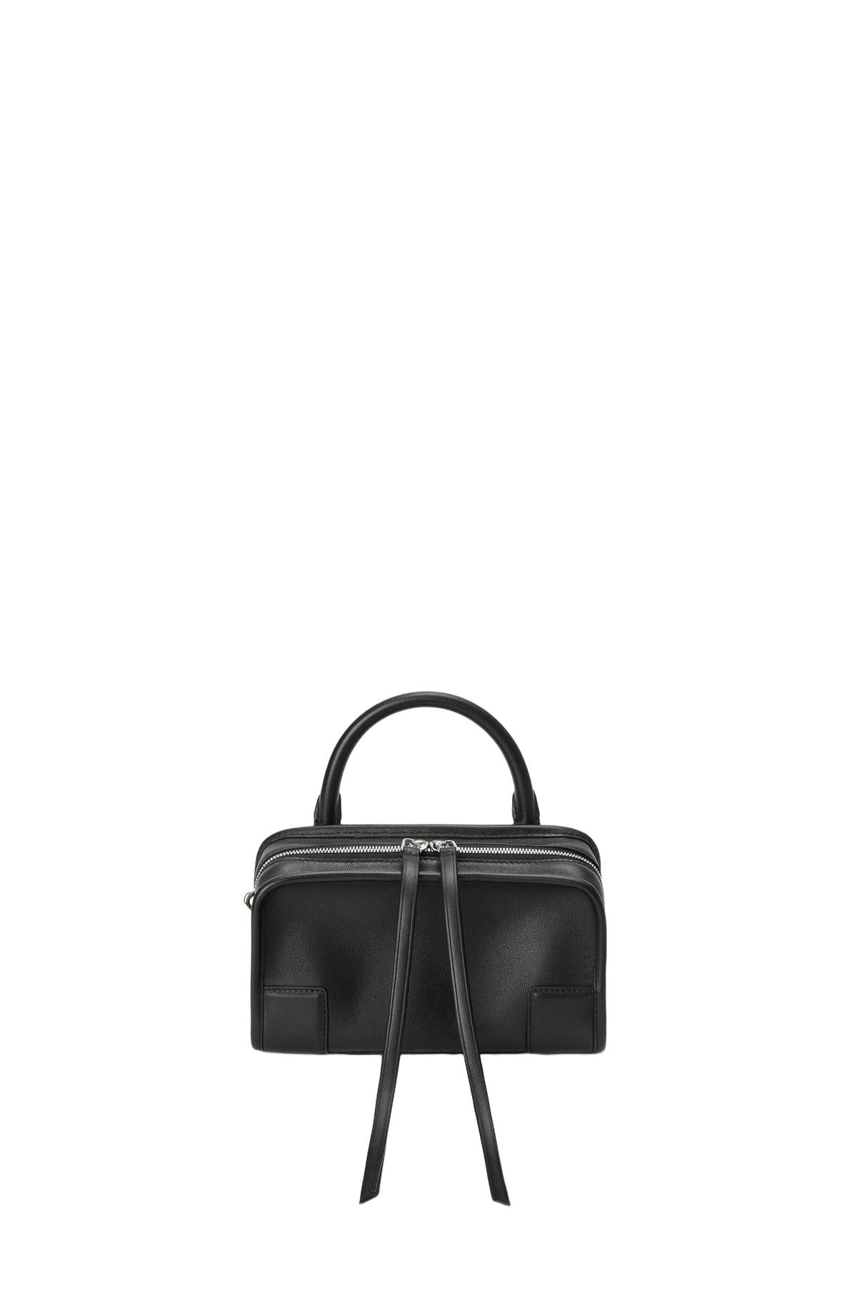 3/4 back view