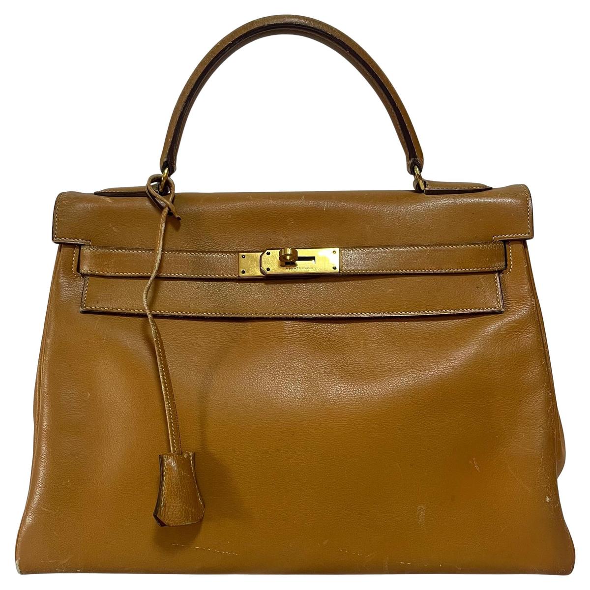 Hermès Kelly 32 Box Calf detail view